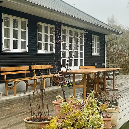 Stylish Summer House On A Beautiful Natural Plot Feriehus *